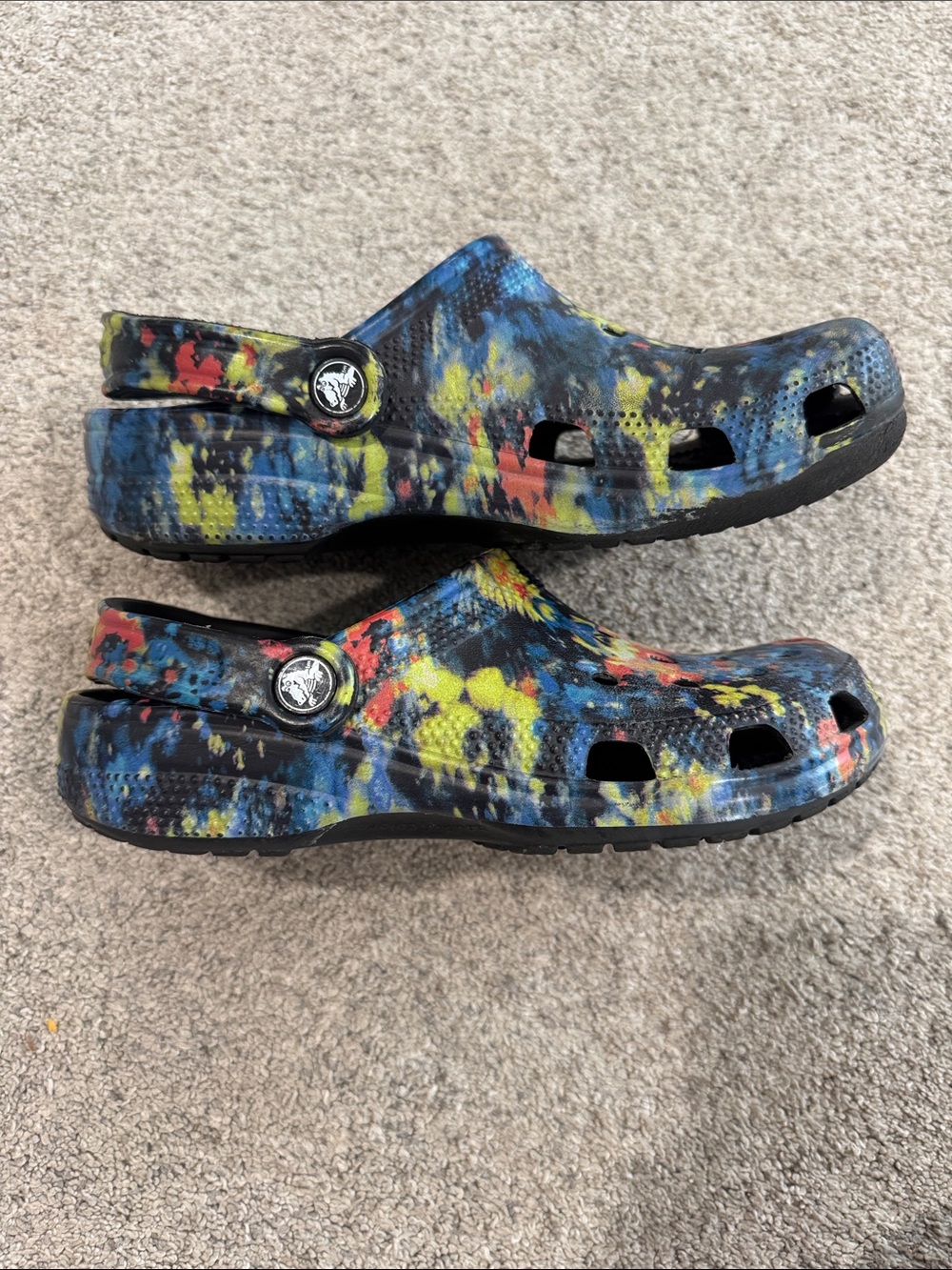 Tie-dye crocs - Picture 3 of 3